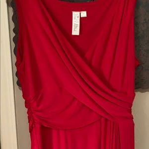 Red sleeveless dress